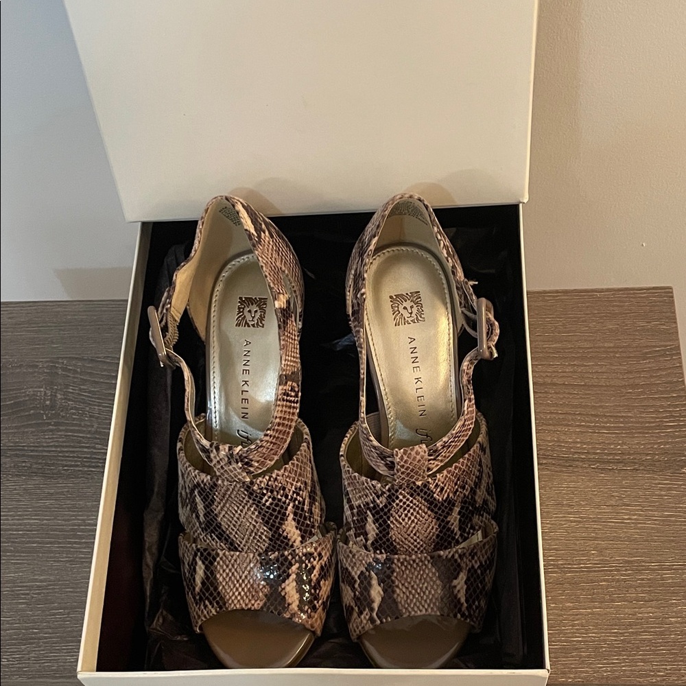 ANNE KLEIN Snakeskin Print Open-Toe Heel with Ankle Strap Size 8 - Picture 11 of 11